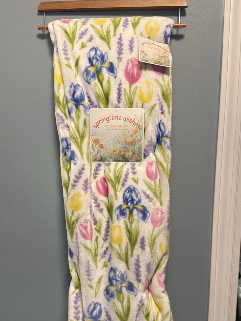 Springtime Wishes Plush Throw - Floral Pastel Bouquet